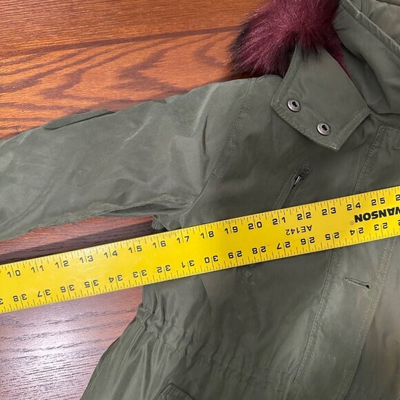 Abercrombie & Fitch Kids Green Parka Coat - Faux Fur Hood - Size 11/12 - Picture 7 of 9